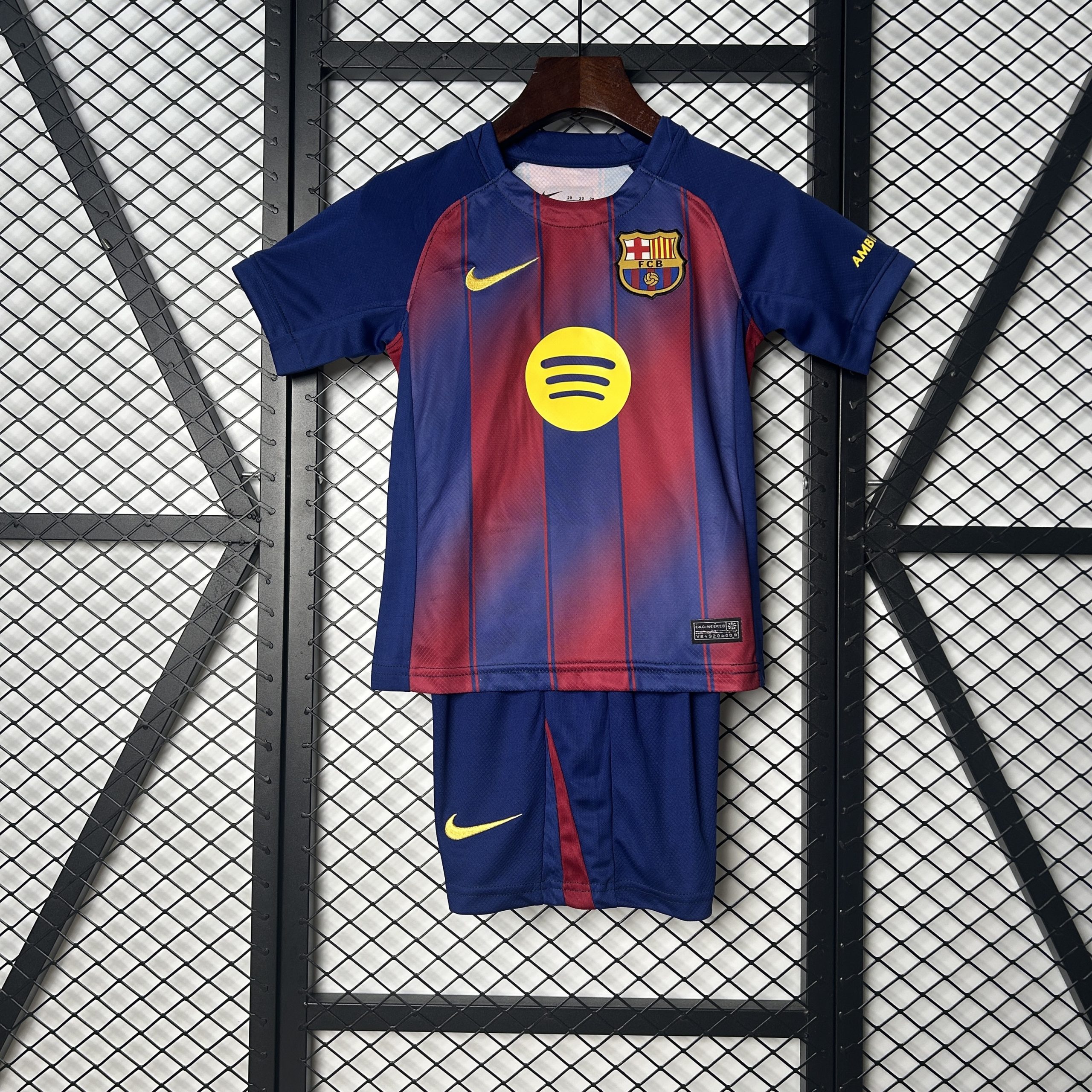 25/26 kids Barcelona home size 16-28